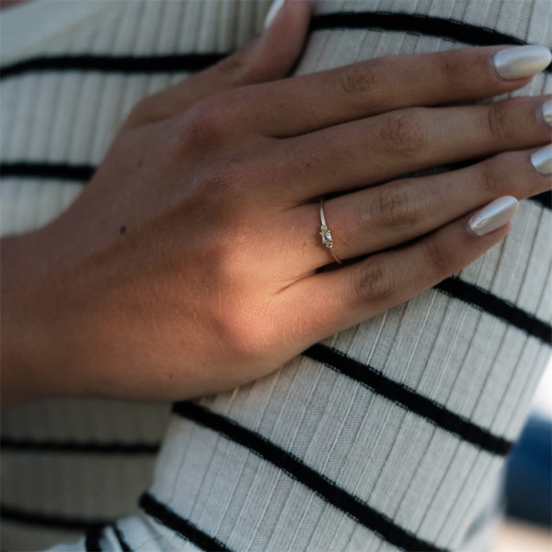 14K Yellow Gold 0.2 Cara Moissanite Engagement Ring