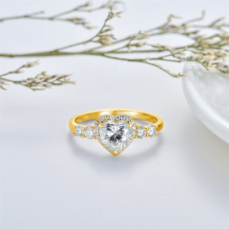 10K Gold 14K Gold 18K Gold  Heart-Cut Moissanite Halo Engagement Rings