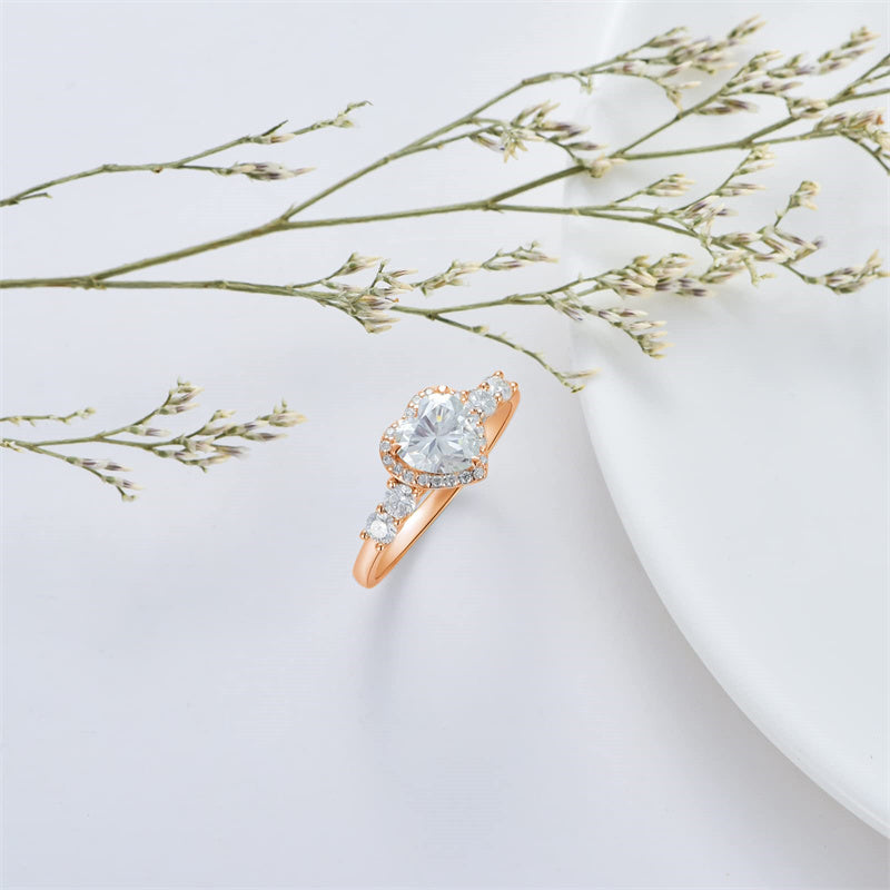 10K Gold 14K Gold 18K Gold  Heart-Cut Moissanite Halo Engagement Rings