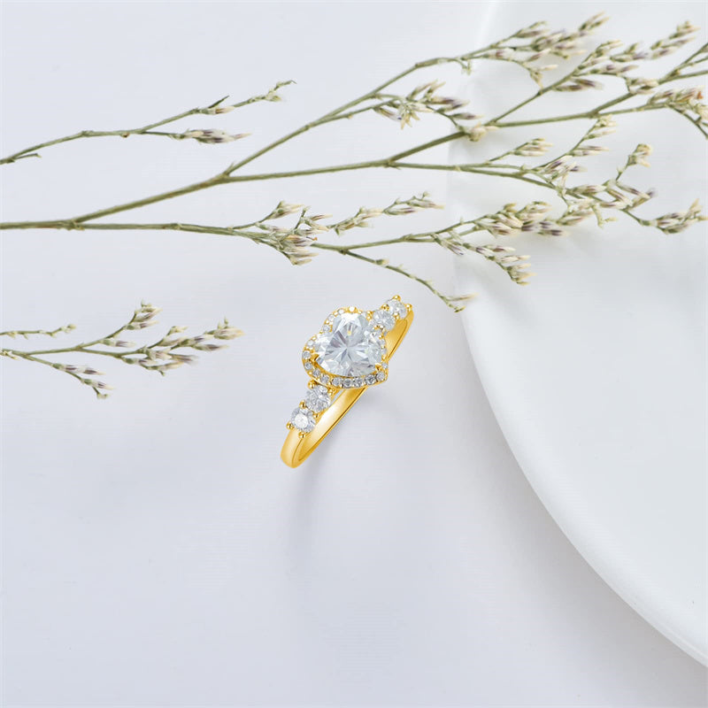 10K Gold 14K Gold 18K Gold  Heart-Cut Moissanite Halo Engagement Rings