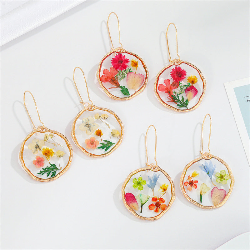 Retro Trend Transparent Resin Natural Dried Flower Dangle Earrings