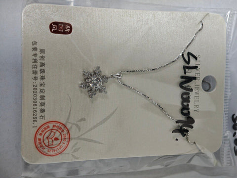 925 Sterling Silver Elegant Snowflake Moissanite Pendant Necklace In Sterling Silver