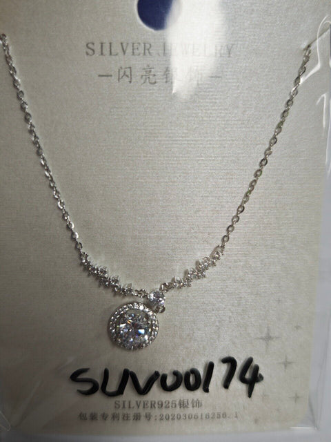 925 Sterling Silver Elegant Zircon Halo Necklace: Timeless Luxury With Sparkling Accents