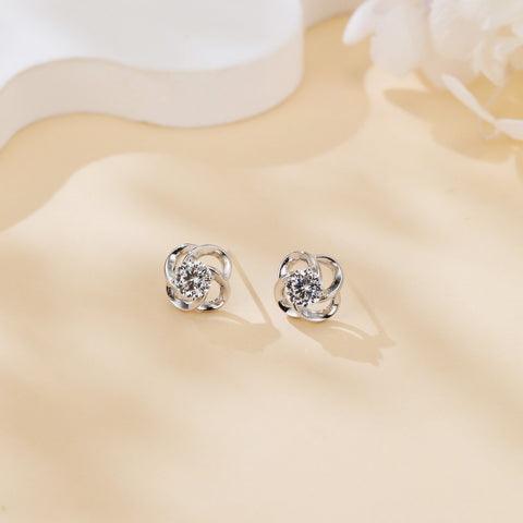 925 Sterling Silver Elegant Floral Moissanite Stud Earrings In Sterling Silver