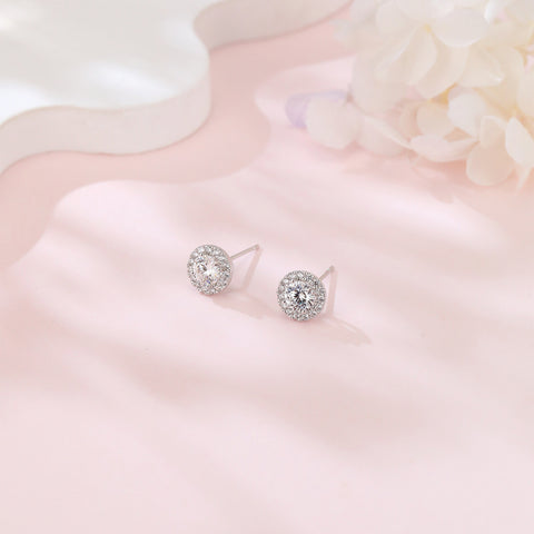 925 Sterling Silver Classic Halo Moissanite Stud Earrings In Platinum