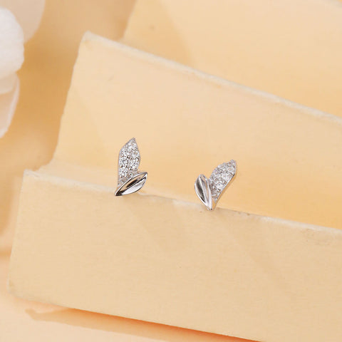 925 Sterling Silver Elegant Silver Leaf Zircon Stud Earrings With Modern Design