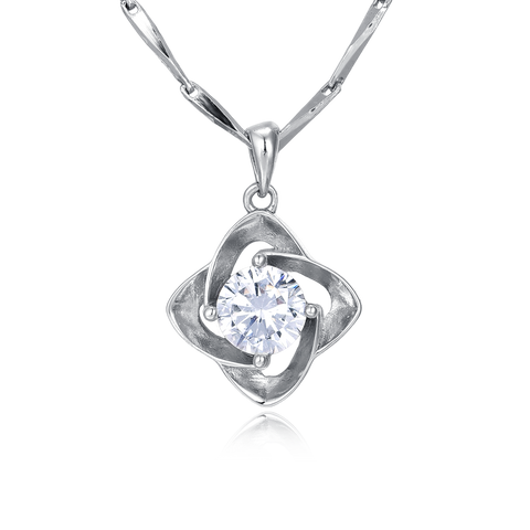 925 Sterling Silver Elegant Silver Necklace With Four-leaf Clover Design And Sparkling Zircon Pendant