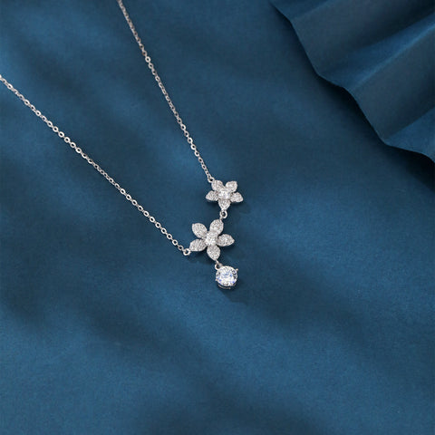 925 Sterling Silver Elegant Silver Flower Necklace With Moissanite Accents And Delicate Petal Design