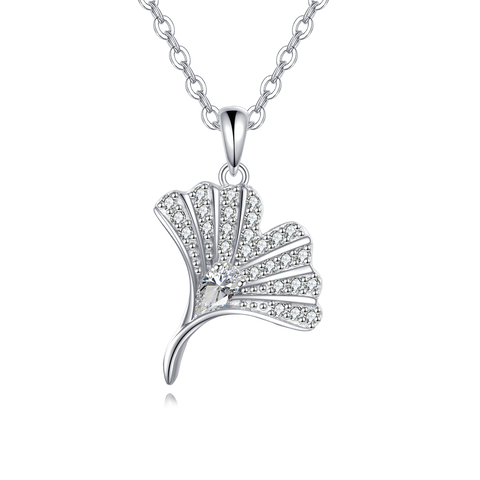 925 Sterling Silver Elegant Heart-shaped Zircon Pendant Necklace With Delicate Silver Chain And Fan-design Accents