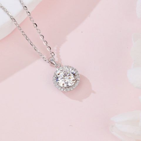925 Sterling Silver Elegant Moissanite Halo Pendant Necklace: Timeless Luxury In Precious Metals