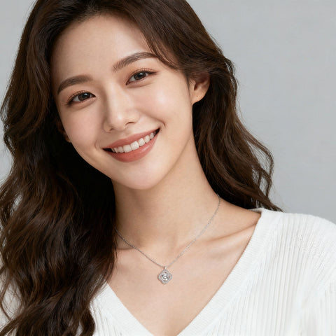 925 Sterling Silver Elegant Floral Moissanite Pendant Necklace: Timeless Elegance In Precious Metals