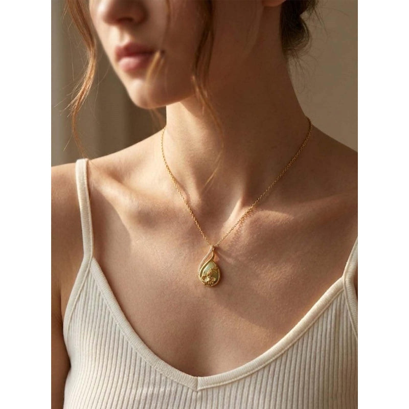 14K Gold Plated Jade Hummingbird Butterfly Dragonfly Turtle Animal Pendant Necklace